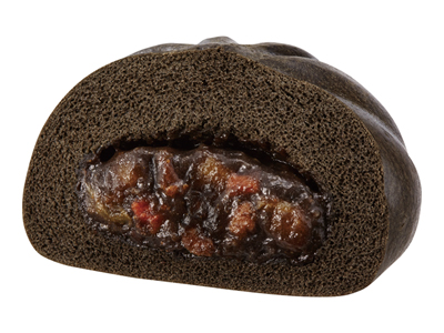 「ビーフ黒カレーまん」(税込148円)