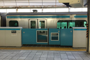 JR東日本、東神奈川駅1・4番線ホームにホームドア - 12/27使用開始