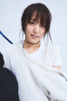 欅坂46写真集、菅井友香のメイキング＆アザーカット公開 | マイナビニュース