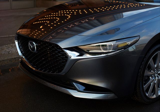 マツダ 新型 Mazda3 を世界初公開 アクセラがフルモデルチェンジ マイナビニュース