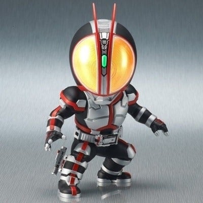 仮面ライダー555 がデフォルメ リアルなフィギュアに 発光ギミックも搭載 マイナビニュース