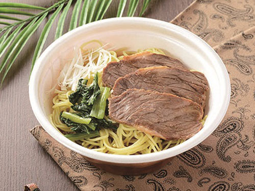 「肉麺! 牛」(税込498円)