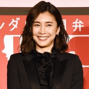 竹内結子は昔より生き生きとしてる 真野響子 Queen に出演 マイナビニュース