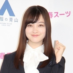 橋本環奈、可愛すぎる幼少期の写真公開! 双子の兄とは「似てない」 | マイナビニュース