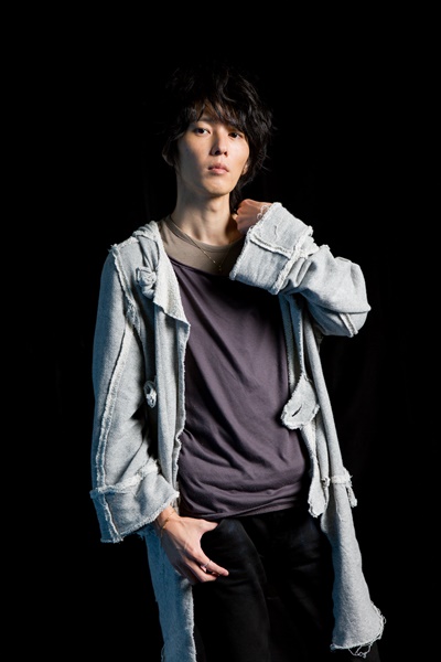正規品 仮面ライダーブレイド 1/15 究極 剣崎一真 直筆サイン 椿隆之 仮面ライダーブレイド