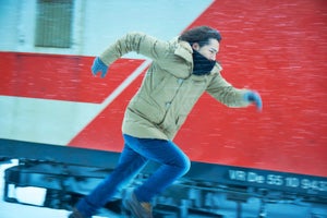 登坂広臣、東京＆フィンランドで疾走! 雪の中を懸命に走り続ける