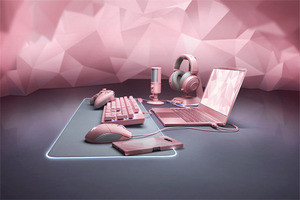 あまりにもピンク！ Razerがバレンタイン仕様の「Quartz Pink Edition」