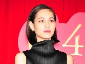 水原希子、1D密会報道に「悲しい」 と落胆…報じた記者とのメール公開