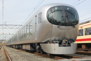 西武鉄道001系「ラビュー」新型車両を公開! 試乗会も - 写真123枚