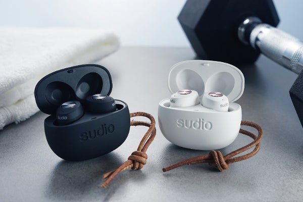 Sudio、連続7時間、最大35時間使える完全ワイヤレスイヤホン「TOLV