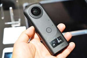 リコーが新360度カメラ「THETA Z1」　1型センサーで高画質化