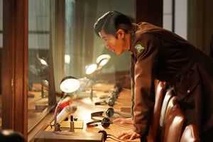 小栗旬、東京裁判の場面写真公開 『二つの祖国』テレ東最大スケールで撮影