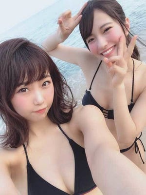 NMB48加藤夕夏、小嶋花梨との水着オフショット公開に「可愛ずぎるだろ！」