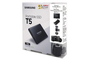サムスン、4Kカメラ取付キットが付属するポータブルSSD「T5」