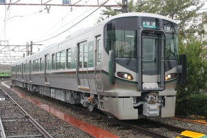 京都鉄道博物館、JR西日本の新型車両227系1000番台を3/27から展示