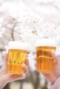 歓送迎会の時期にオススメ - 飲むだけで運気アップのお酒と飲み方とは?