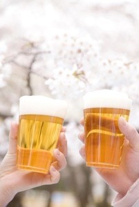 歓送迎会の時期にオススメ - 飲むだけで運気アップのお酒と飲み方とは?