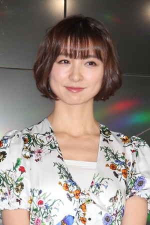 篠田麻里子