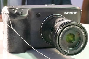 シャープがマイクロフォーサーズに賛同、8K動画カメラ今年登場か