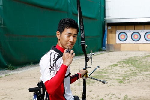 東京のメダル候補 上山友裕選手が語る パラアーチェリーの魅力 1 マイナビニュース