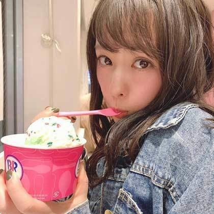 山田菜々 あざとさ全開のオフショット公開に あざと可愛い 確かに あざとい マイナビニュース