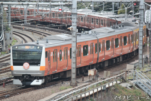 Jr東日本e233系 中央線130周年で1系モチーフのラッピング電車に マイナビニュース