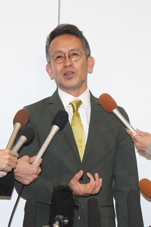 宮本亜門