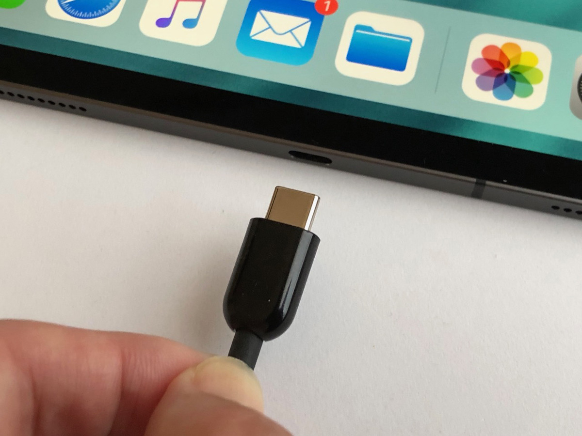 iPad ProのUSB-Cコネクタにオーディオ機器を繋いで、使える? 使えない 