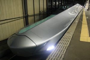 JR東日本E956形「ALFA-X」新幹線試験車両の走行試験、盛岡駅で公開