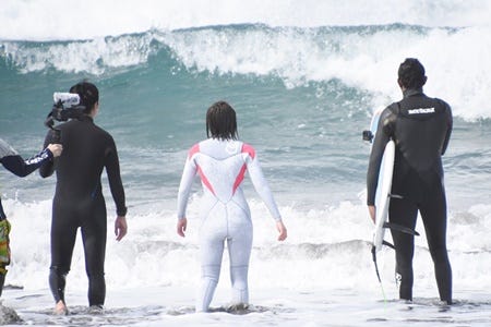 日テレ笹崎アナのサーフィン挑戦に密着　本業に通じる“波に乗る”感覚