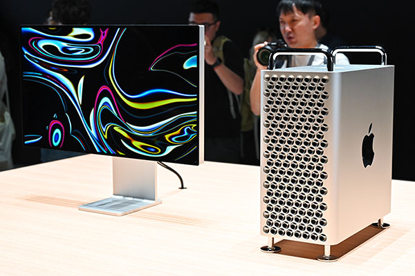 新 Mac Pro の実機を見た 個性的なデザインに目を奪われる マイナビニュース