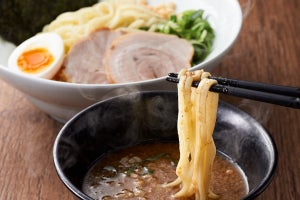 一風堂、夏季限定の「博多太つけ麺」「博多辛つけ麺」を発売