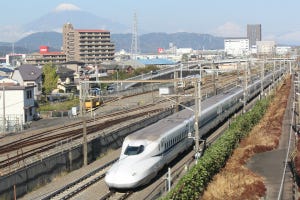東海道新幹線、英語の車内アナウンスが気になる - 無料Wi-Fiも体験