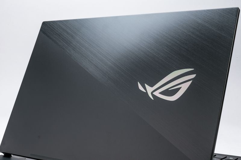 ROG ZEPHYRUS S GX531GWR」レビュー - 薄さと高性能を両立したASUS製 