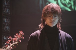 窪田正孝、傷だらけの顔に溢れすぎる色気…『Diner』殺し屋カット