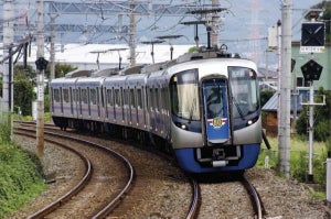 西鉄天神大牟田線80周年、60年前再現したヘッドマーク付き列車運行
