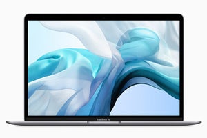 「MacBook Air」アップデート、True Tone対応で「119,800円から」に値下げ