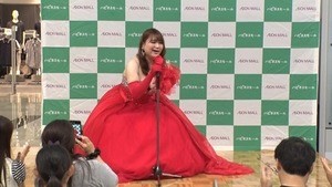 ギャップものまねで話題のりんごちゃん、親友との食事会で涙