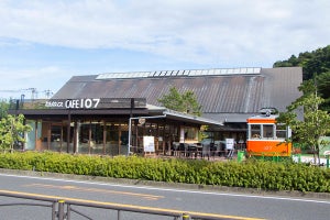 箱根登山鉄道モハ1形107号を活用「えれんなごっそ CAFE 107」OPEN