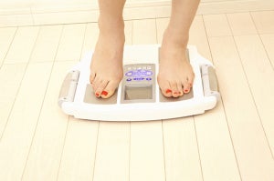 生理前に太りやすい理由と効率的なダイエット法を医師が解説