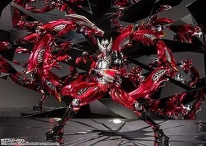 『仮面ライダー龍騎』独自の解釈を加えた龍騎が登場、可動するドラグレッダーも付属