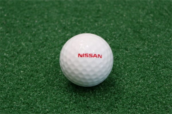 技術の日産 確実にカップインする禁断のゴルフボールを開発 マイナビニュース