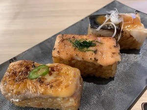 日本初上陸「九州寿司 寿司虎 Aburi Sushi TORA」が想像を超えていた