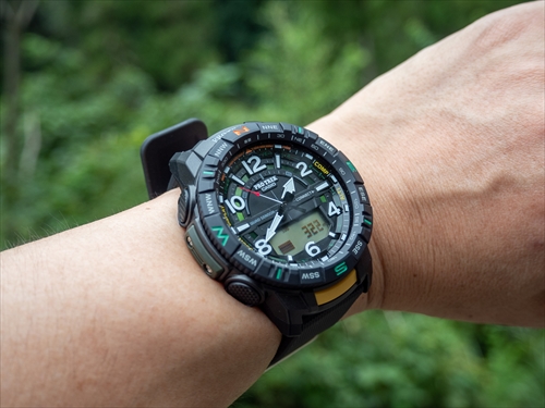 スマホとつながるカシオのPRO TREK「PRT-B50/B50FE」レビュー