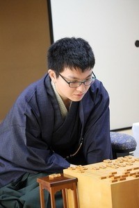 永瀬拓矢叡王、3連勝で王座を奪取! 第67期王座戦五番勝負第3局