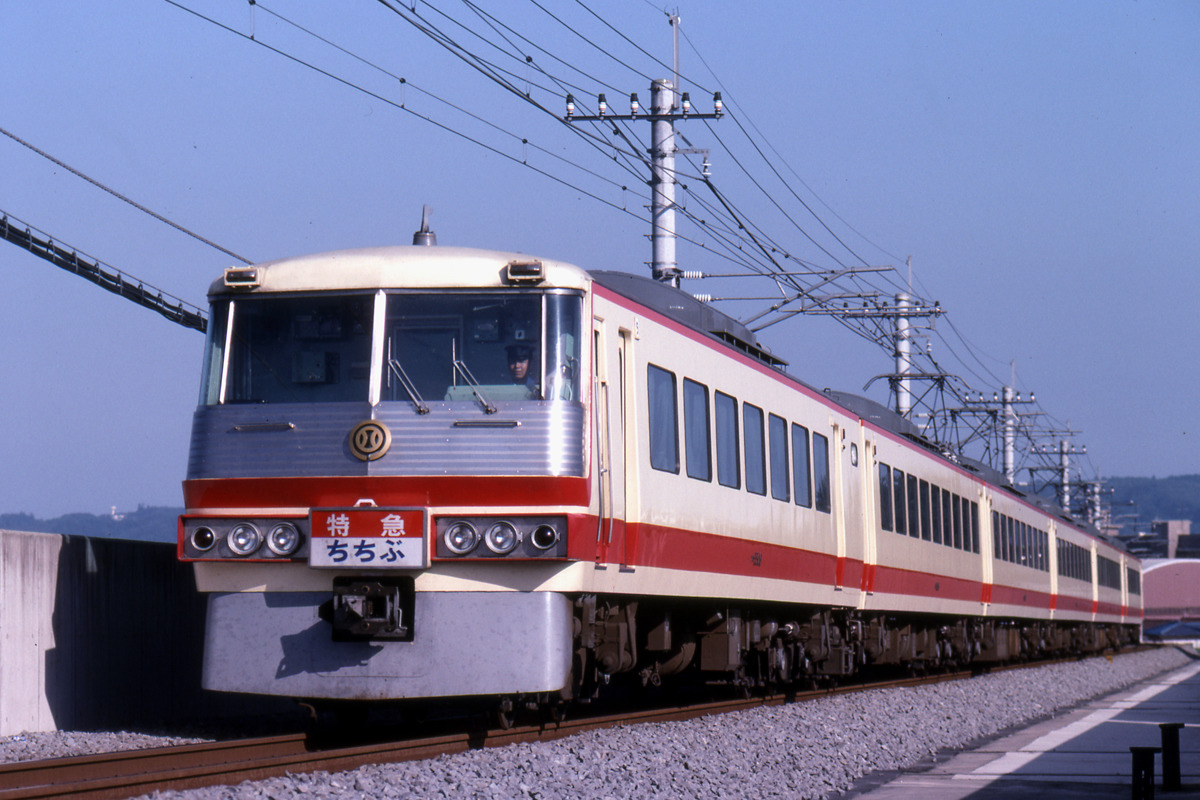 西武鉄道 特急電車運行開始50周年記念 ラッピング特急電車運行 マピオンニュース