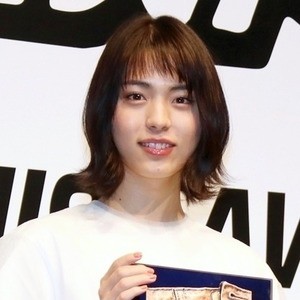 “可愛すぎる男子高校生”井手上漠、ベストジーニスト受賞に喜び