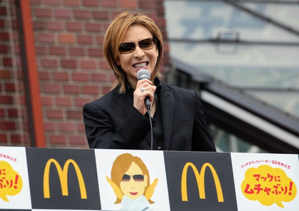 X JAPAN・YOSHIKI「マックにムチャぶり!」旨辛てりやきの辛さは大丈夫