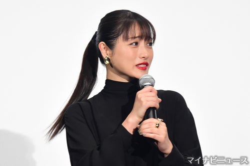 石原さとみ 困り顔も超キュート 田中麗奈とのガチ裏話飛び出す マイナビニュース