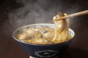 丸亀製麺、ぷりぷりの牡蠣を7粒も使用した「牡蠣づくし玉子あんかけ」発売